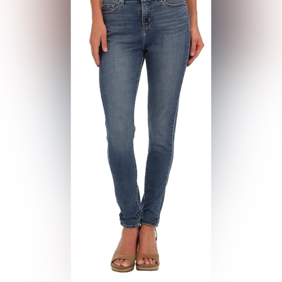 LEVIS Women’s 512 Perfectly Slimming Legging Jeans Size 8p - Picture 2 of 11